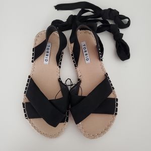 🆕️Torrid Black Espadrille Size 9WW
